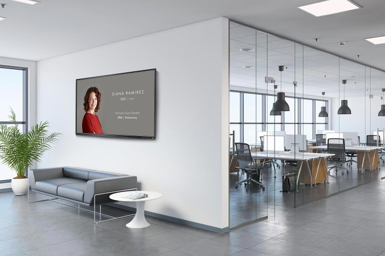 Zoom announces in a professional office reception
